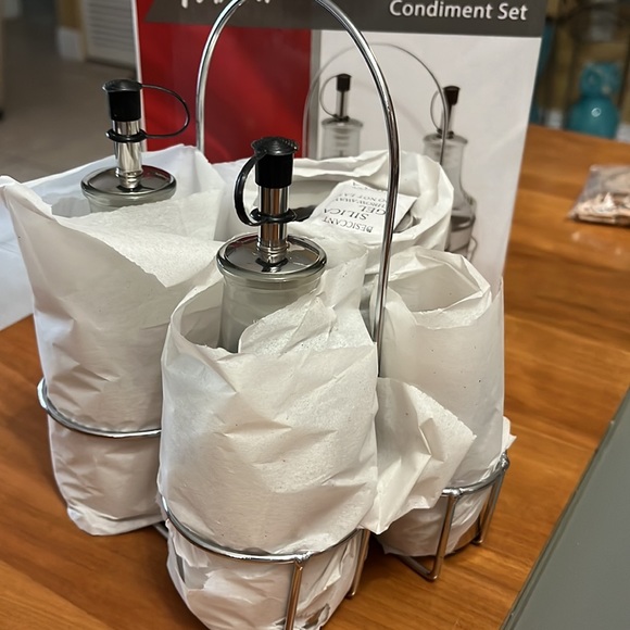 Condiment Set - Picture 4 of 5